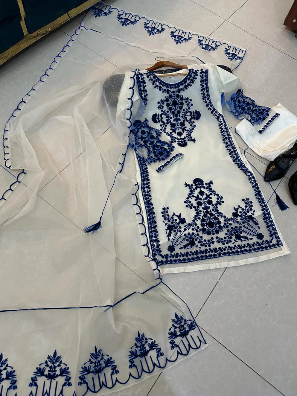 JASMIN 3 Pc Stitched Heavy Embroidered Suit