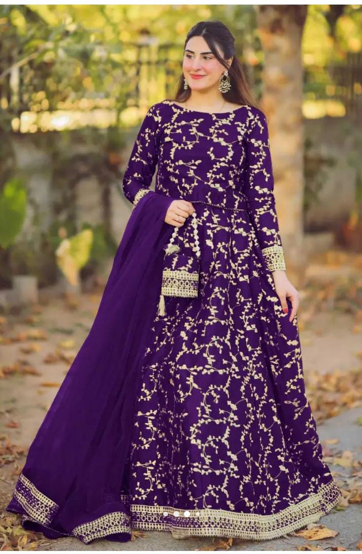 3-Piece Embroidered Top, Flared Skirt, and Ornate Dupatta with Eidi Potlii