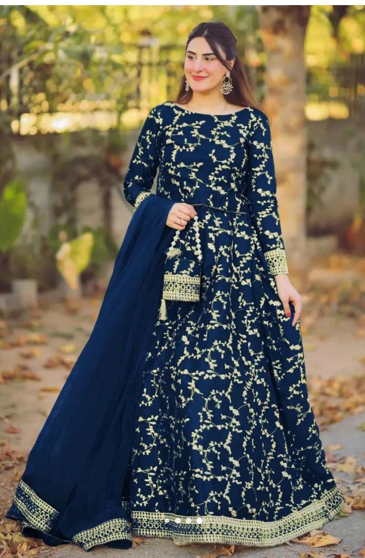 3-Piece Embroidered Top, Flared Skirt, and Ornate Dupatta with Eidi Potlii