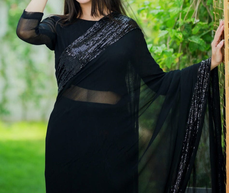 *New Black less saree😍*